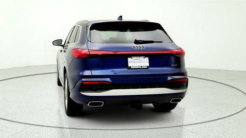 Navarra Blue Metallic 2025 Audi Q5 Prestige TFSI quattro S tronic