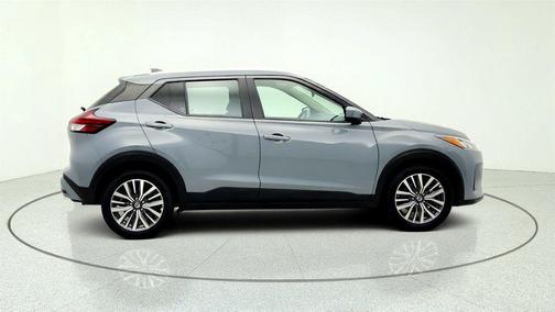 Boulder Gray Pearl 2021 Nissan Kicks SV