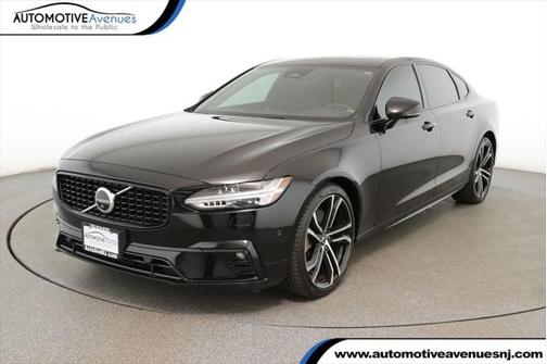 2022 Volvo S90 B6 R-Design