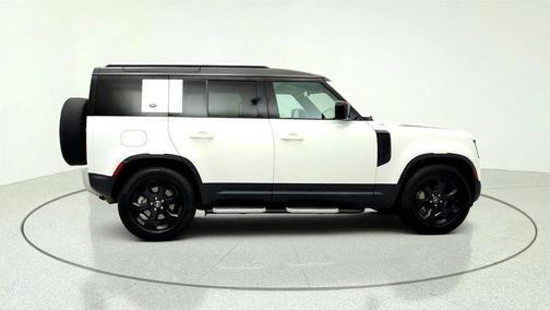 Fuji White 2020 Land Rover Defender 110 SE