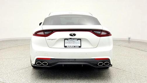 2019 Kia Stinger RWD with Sun and Sound Package