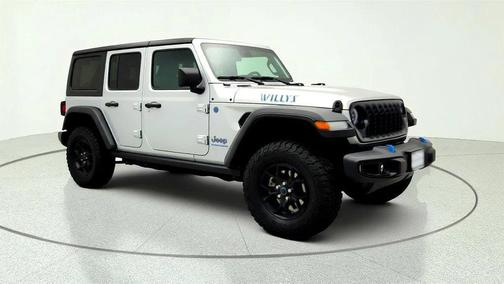 Silver Zynith Clearcoat 2024 Jeep Wrangler 4xe Willys