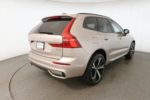 2025 Volvo XC60 Plug-In Hybrid T8 Ultra