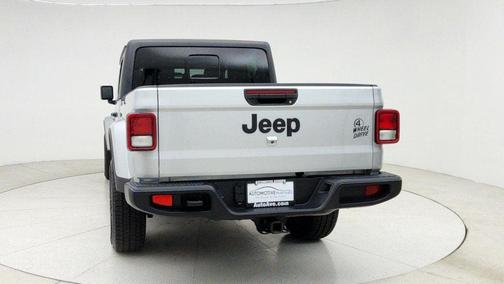 2023 Jeep Gladiator Willys 4x4