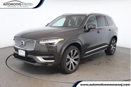 2024 Volvo XC90 B5 Plus Bright Theme