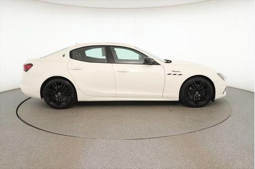 2022 Maserati Ghibli Modena Q4