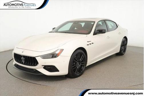 2022 Maserati Ghibli Modena Q4