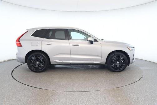 2022 Volvo XC60 B6 Inscription