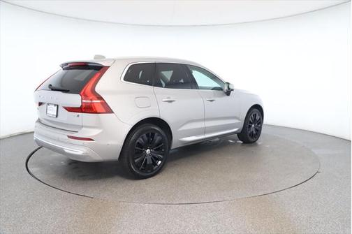 2022 Volvo XC60 B6 Inscription