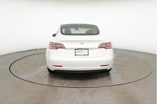 2022 Tesla Model 3 Standard Range