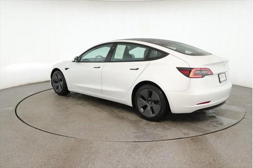 2022 Tesla Model 3 Standard Range