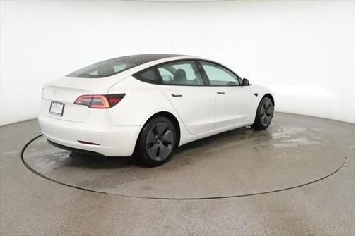 2022 Tesla Model 3 Standard Range