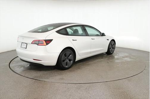 2022 Tesla Model 3 Standard Range