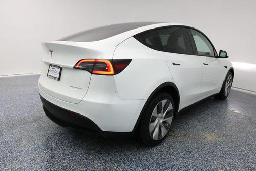 2022 Tesla Model Y Long Range Dual Motor All-Wheel Drive