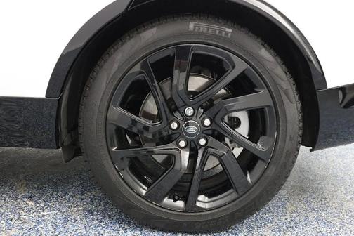 2023 Land Rover Discovery P360 HSE R-Dynamic