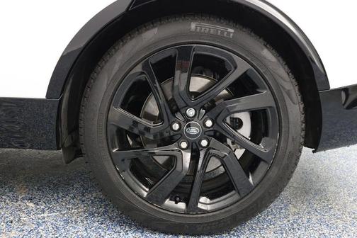 2023 Land Rover Discovery P360 HSE R-Dynamic