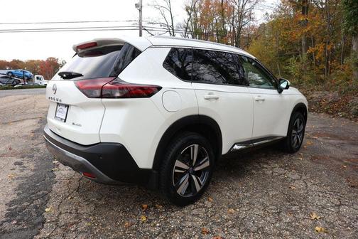 2022 Nissan Rogue SL