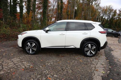 2022 Nissan Rogue SL