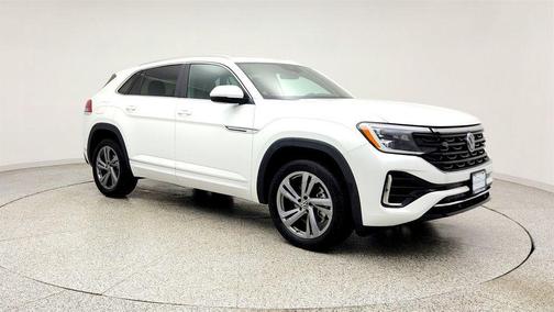 Opal White Pearl 2024 Volkswagen Atlas Cross Sport 2.0T SEL