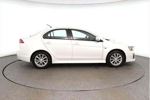 2016 Mitsubishi Lancer SE
