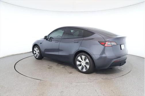2021 Tesla Model Y Standard Range Rear-Wheel Drive