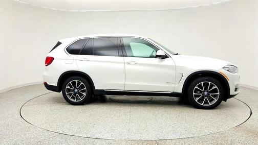 Mineral White Metallic 2017 BMW X5 xDrive35i