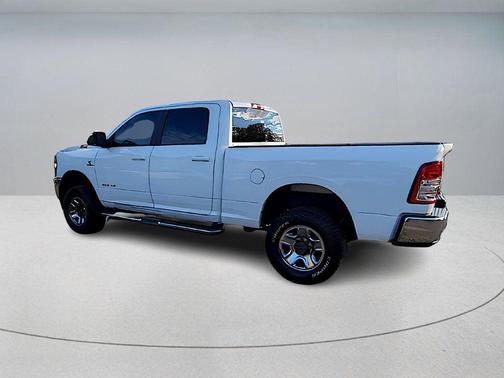2022 RAM 2500 Big Horn Crew Cab 4x4 6'4' Box