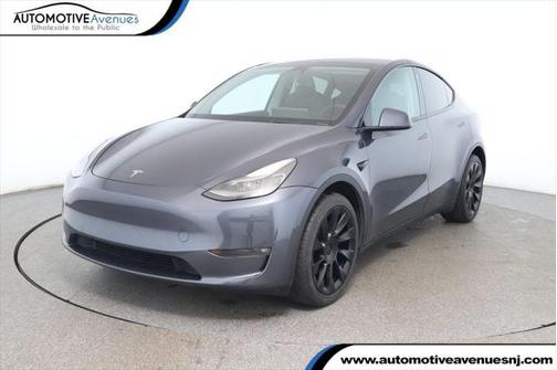 2022 Tesla Model Y Long Range Dual Motor All-Wheel Drive