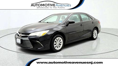 Midnight Black Metallic 2016 Toyota Camry LE