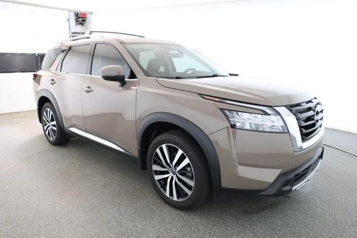 2024 Nissan Pathfinder Platinum FWD