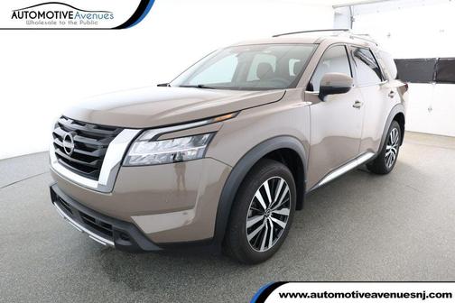 2024 Nissan Pathfinder Platinum FWD