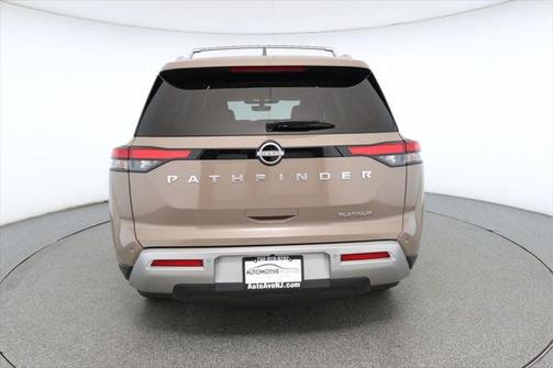 2024 Nissan Pathfinder Platinum FWD