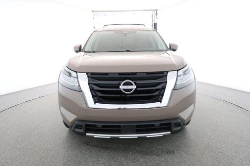 2024 Nissan Pathfinder Platinum FWD