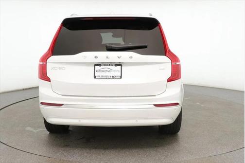 2024 Volvo XC90 Recharge Plug-In Hybrid T8 Plus Bright Theme 7-Seater