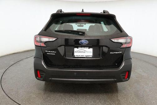 2022 Subaru Outback Base