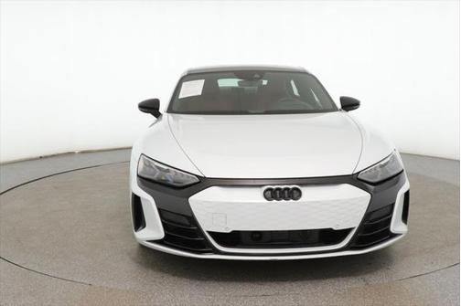 2024 Audi e-tron GT Prestige quattro