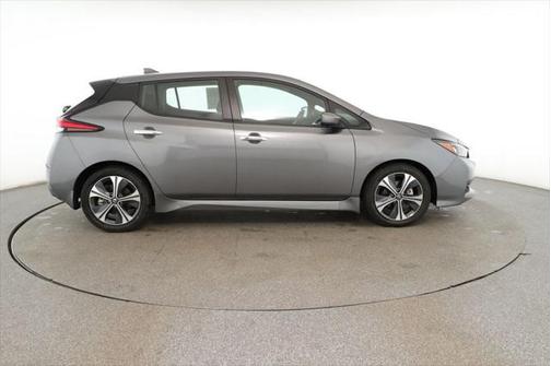 2022 Nissan Leaf SV 40 kWh