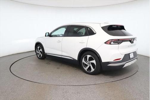 2023 VinFast VF 8 Eco AWD 82 kWh