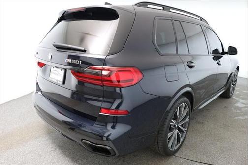 2022 BMW X7 M50i