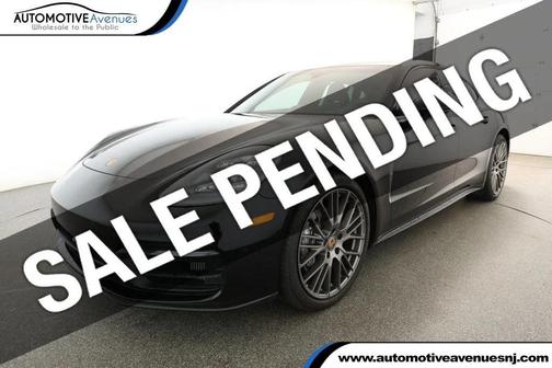 2022 Porsche Panamera 4