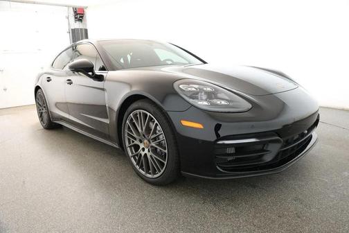 2022 Porsche Panamera 4