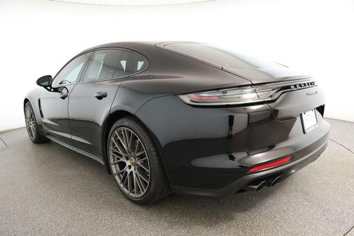 2022 Porsche Panamera Platinum Edition RWD