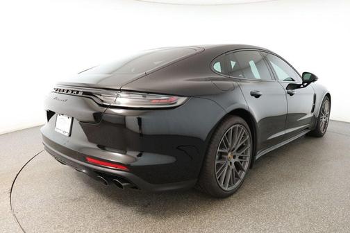 2022 Porsche Panamera Platinum Edition RWD