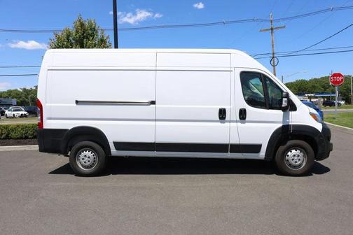 Bright White Clearcoat 2025 RAM ProMaster 2500 Tradesman