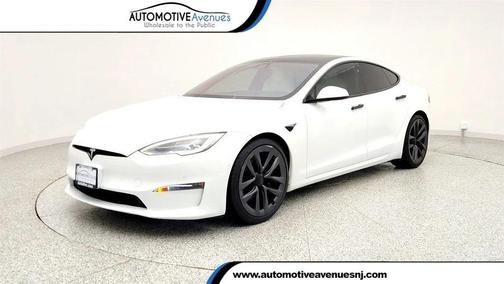 Pearl White Multi-Coat 2021 Tesla Model S Plaid