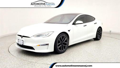Pearl White Multi-Coat 2021 Tesla Model S Plaid