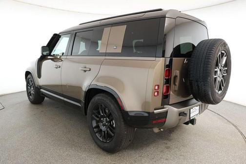 2024 Land Rover Defender 110 P400 X-Dynamic SE
