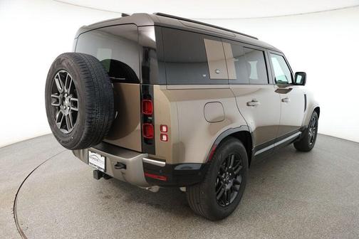 2024 Land Rover Defender 110 P400 X-Dynamic SE