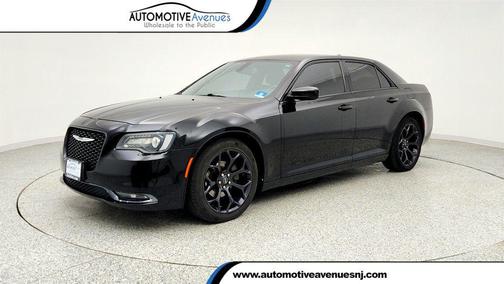 Gloss Black 2019 Chrysler 300 S