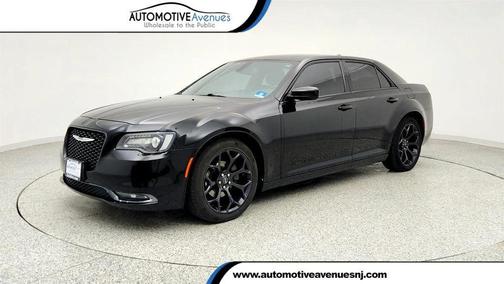 Gloss Black 2019 Chrysler 300 S